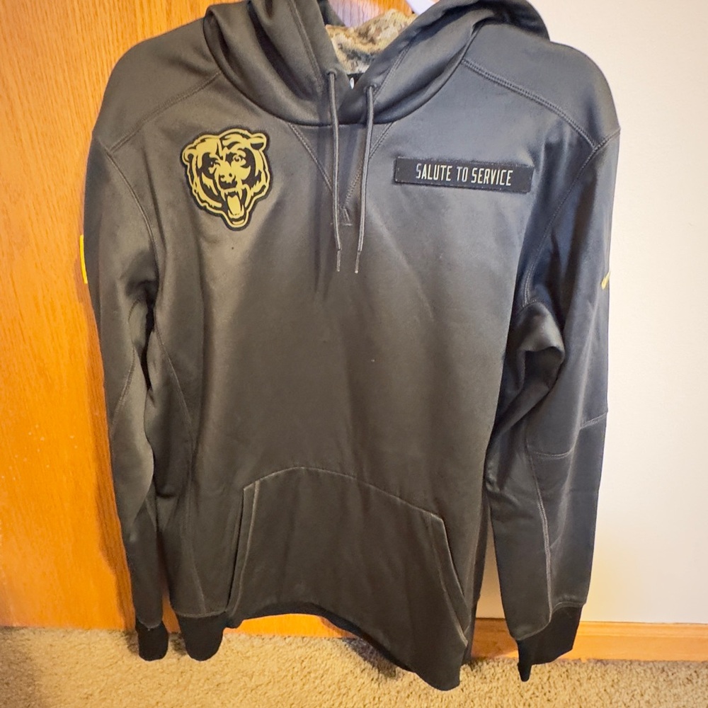 Nike Salute to Service Chicago Bears Hoodie